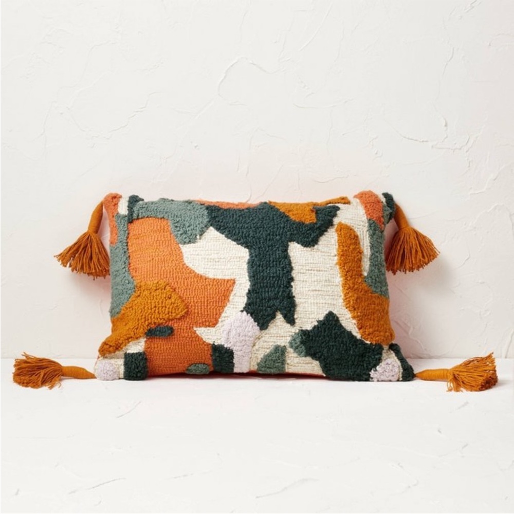 JUNGALOW X OPALHOUSE NWT abstract, punch needle lumbar throw pillow tassels